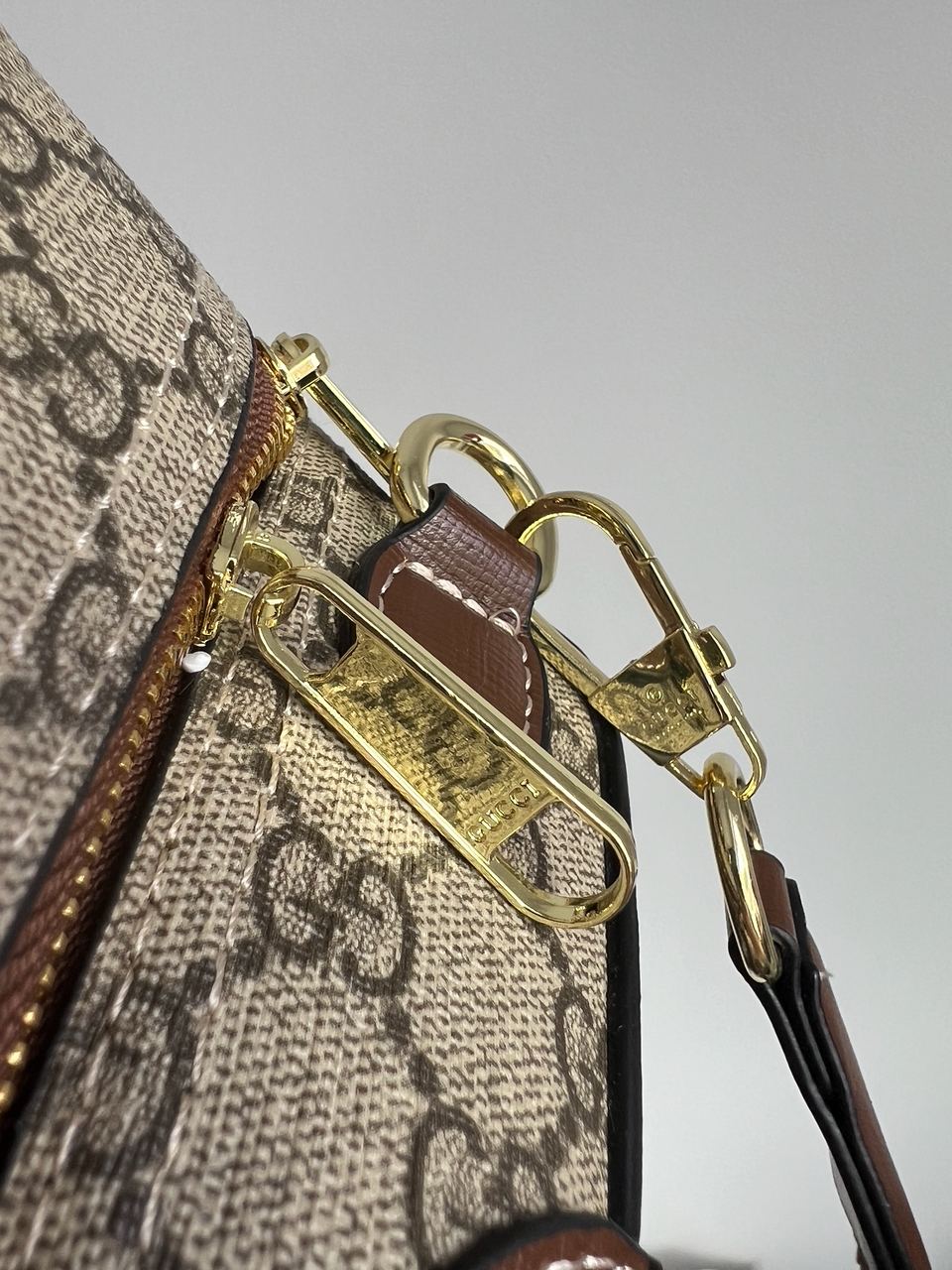 Gucci Small Interlocking G Sports Bag - 7