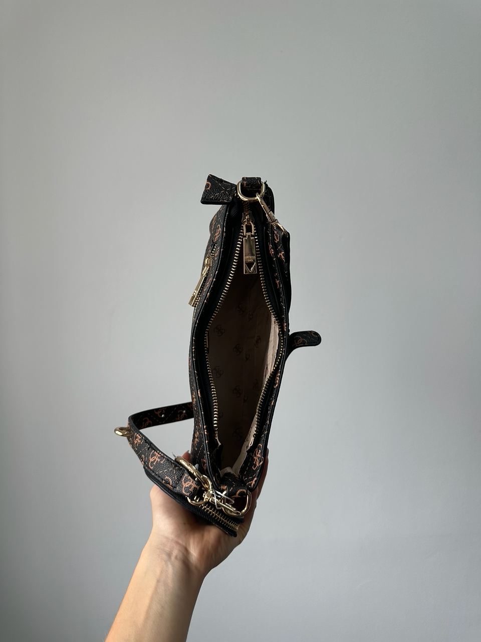 Guess Noelle Quattro G Shoulder Bag Brown - 8