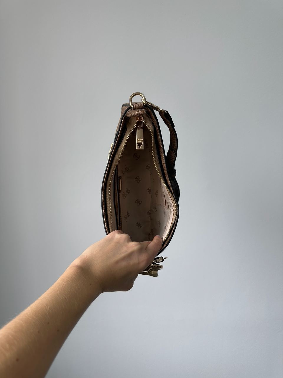 Guess Noelle Quattro G Shoulder Bag - 8