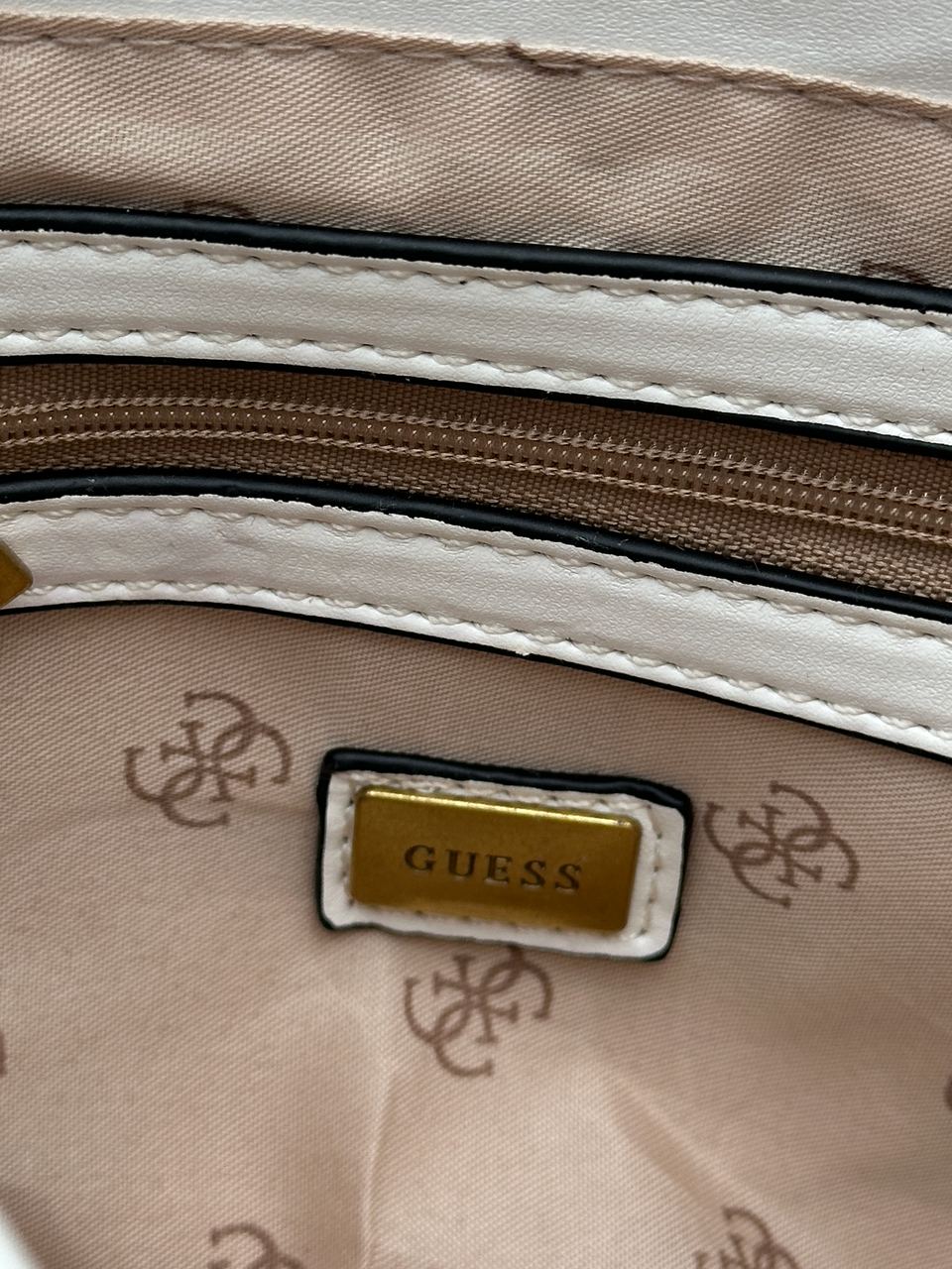 Guess Triana Flap Shoulder Bag White - 9