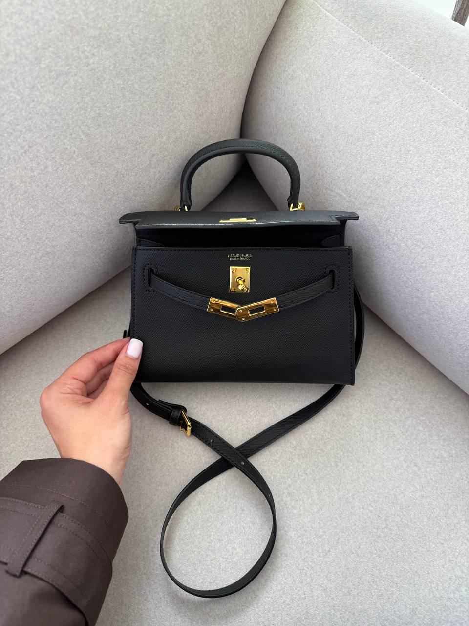 Hermès Mini Kelly Black Gold Hardware - 5