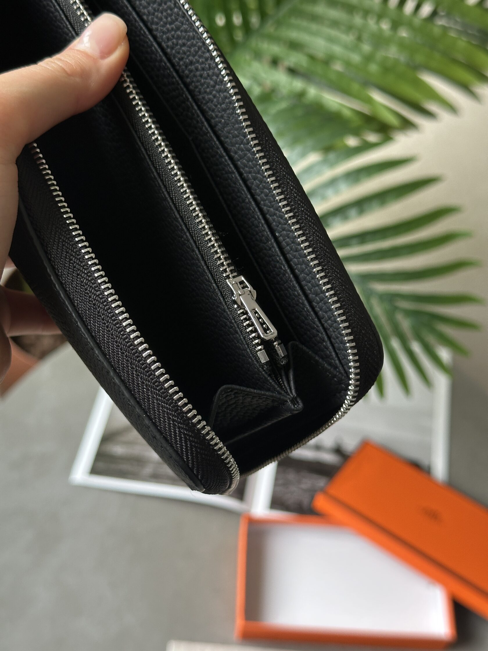 Hermes Evelyne Long Chevre Leather Long Bill Wallet Black - 10