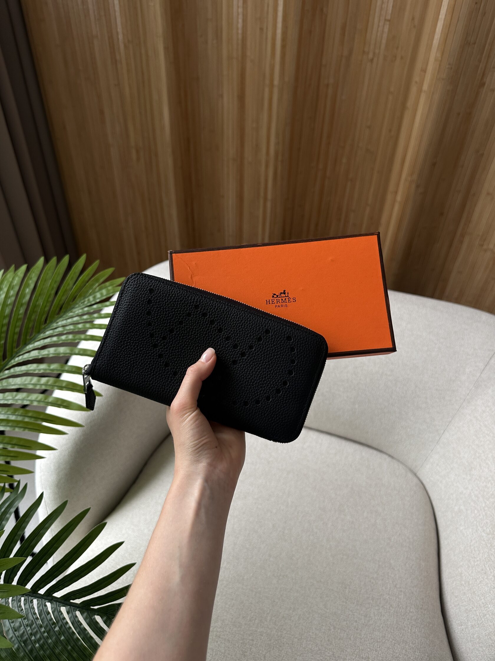 Hermes Evelyne Long Chevre Leather Long Bill Wallet Black - 5