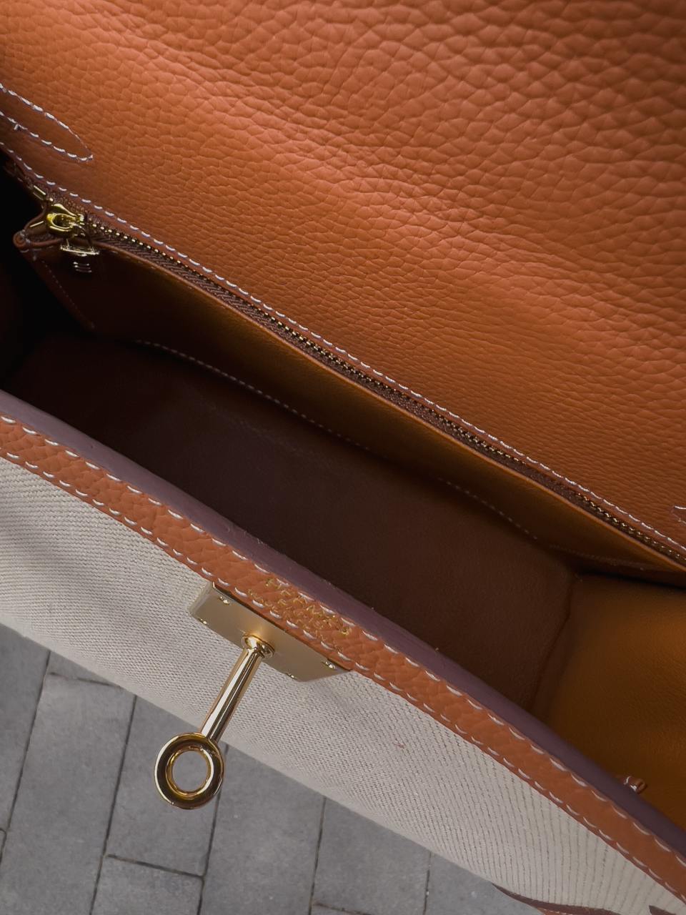 Hermes Kelly Handbag Ecru Toile and Gold Courchevel with Gold Hardware - 26