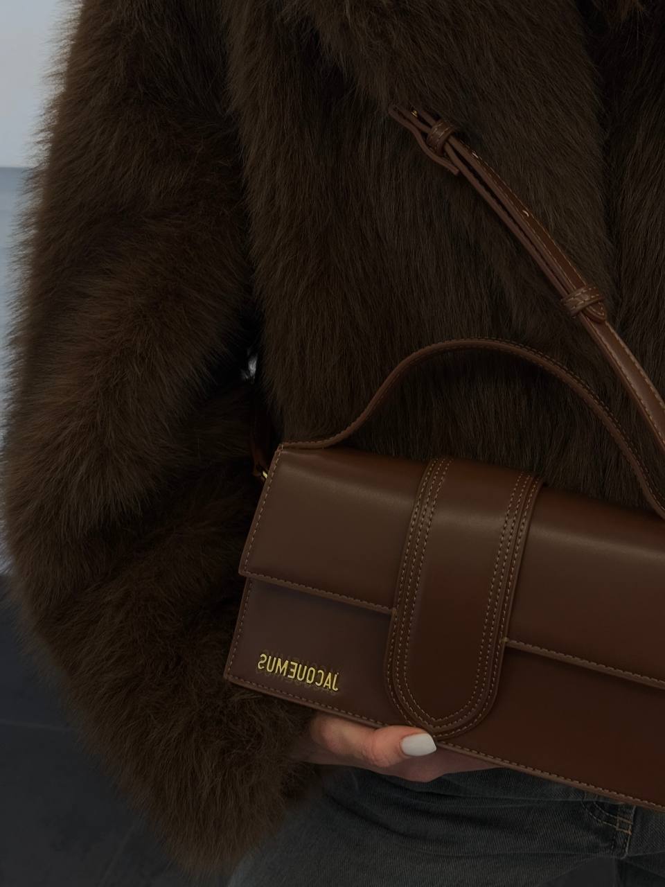 Jacquemus Le Bambino Small Leather Shoulder Bag in Brown - 7