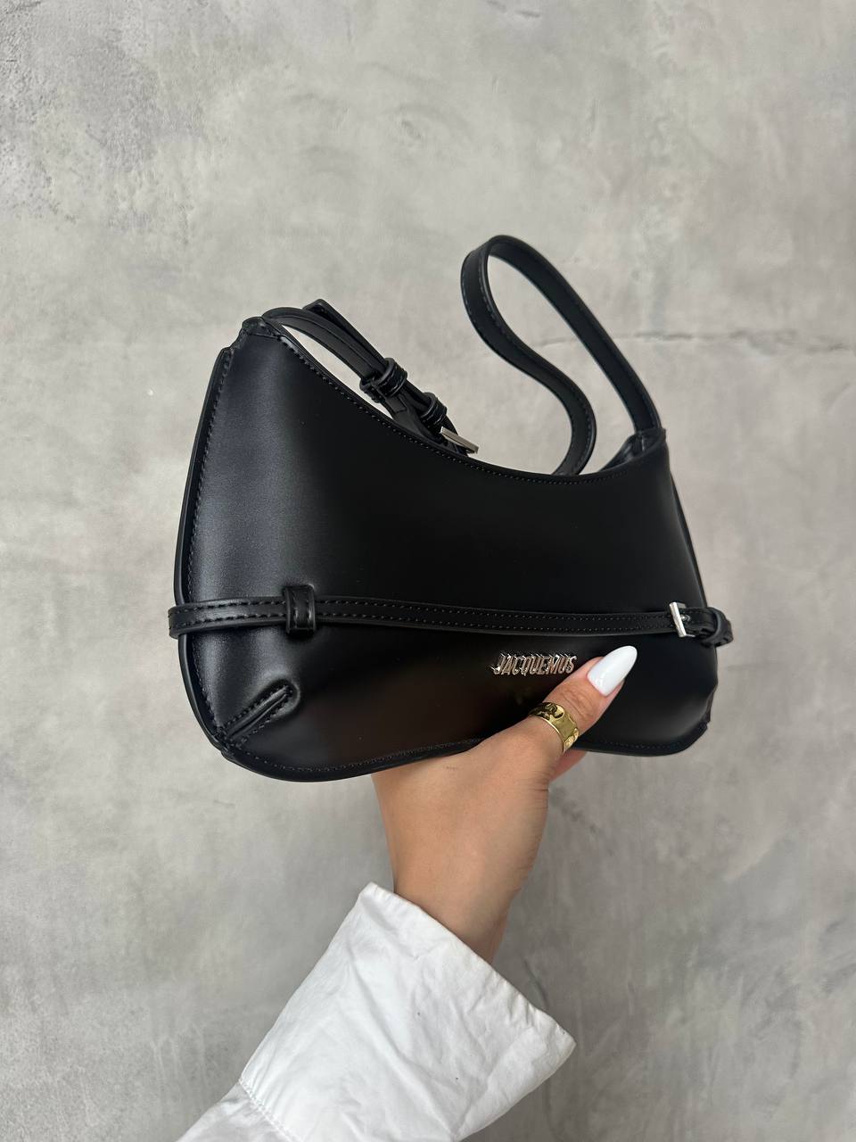 Jacquemus Le Bisou Ceinture Leather Shoulder Bag in Black - 3