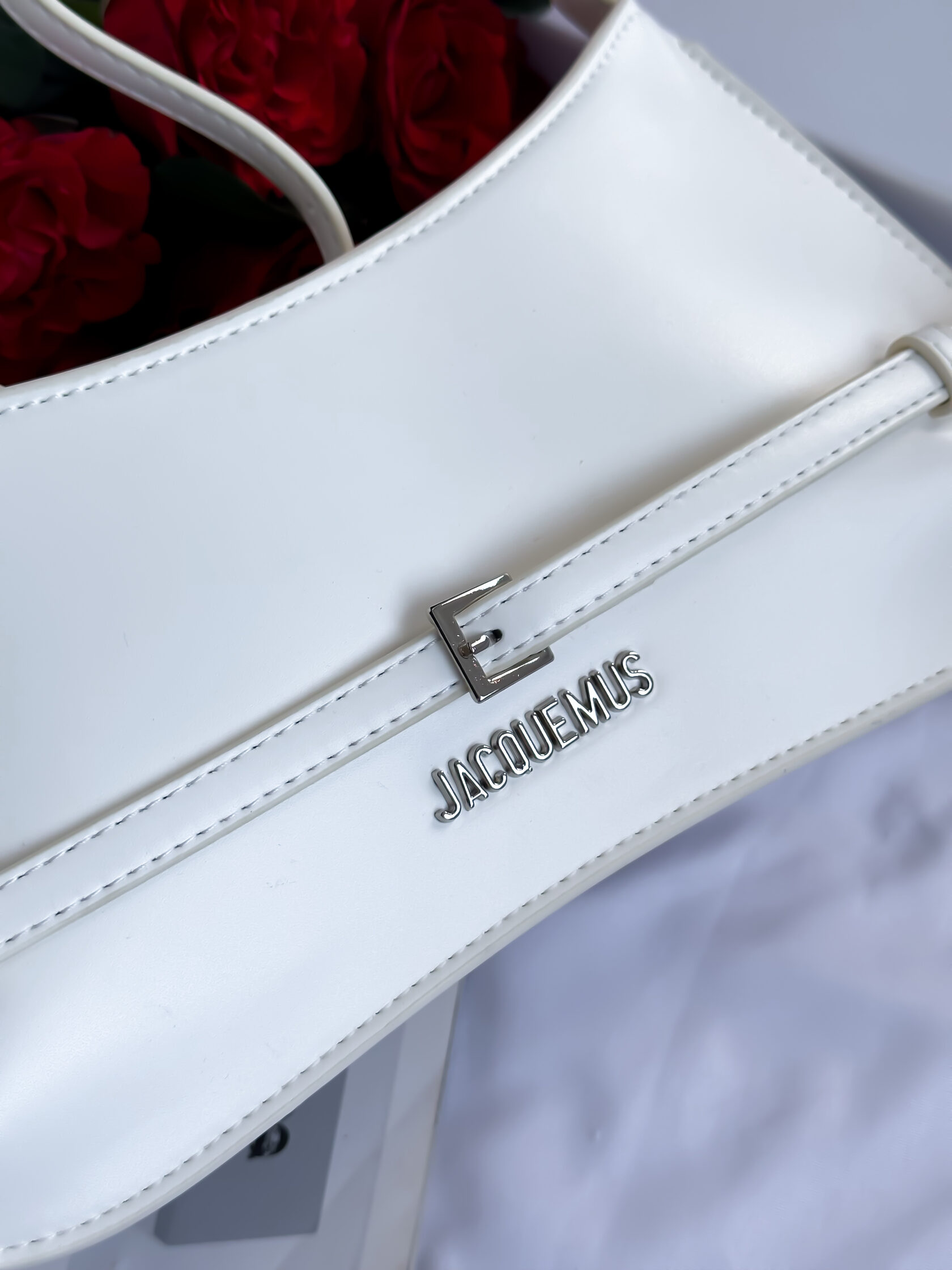 Jacquemus Le Bisou Ceinture Leather Shoulder Bag in White - 8