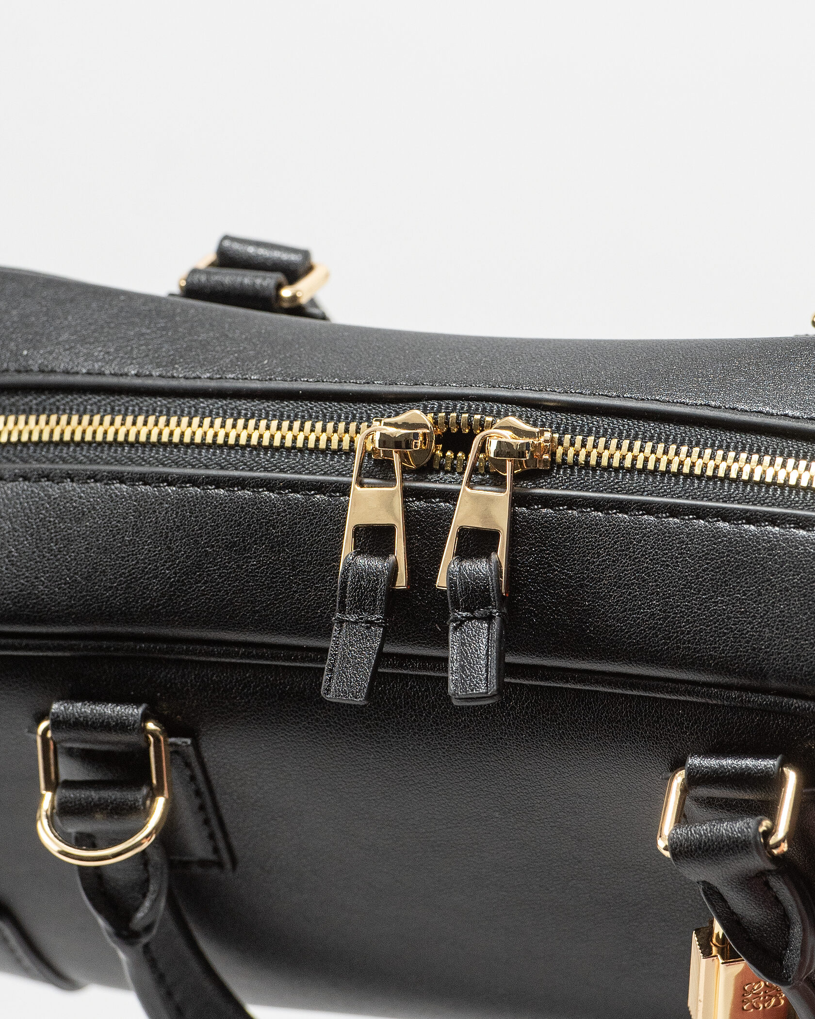 Loewe Amazona 23 Cropped Bag in Nappa Calfskin Black - 11