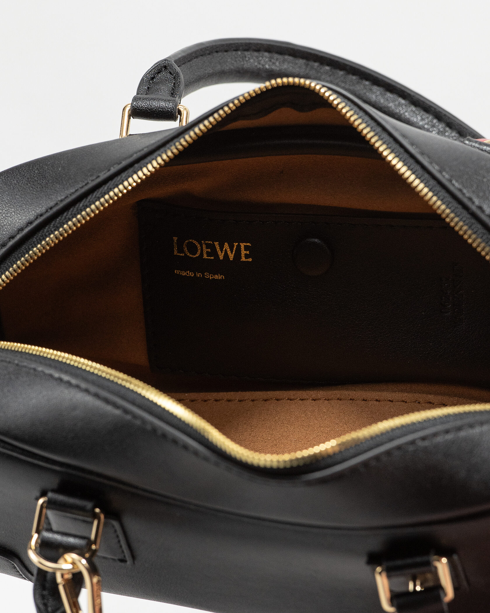 Loewe Amazona 23 Cropped Bag in Nappa Calfskin Black - 13