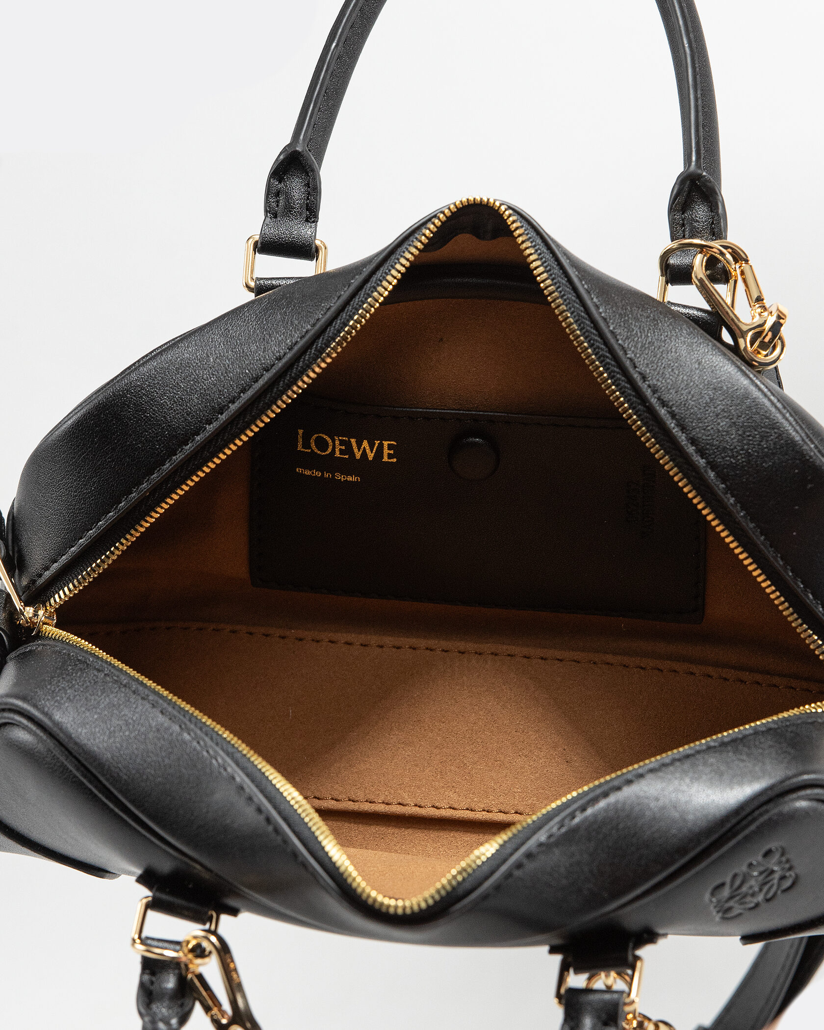 Loewe Amazona 23 Cropped Bag in Nappa Calfskin Black - 14