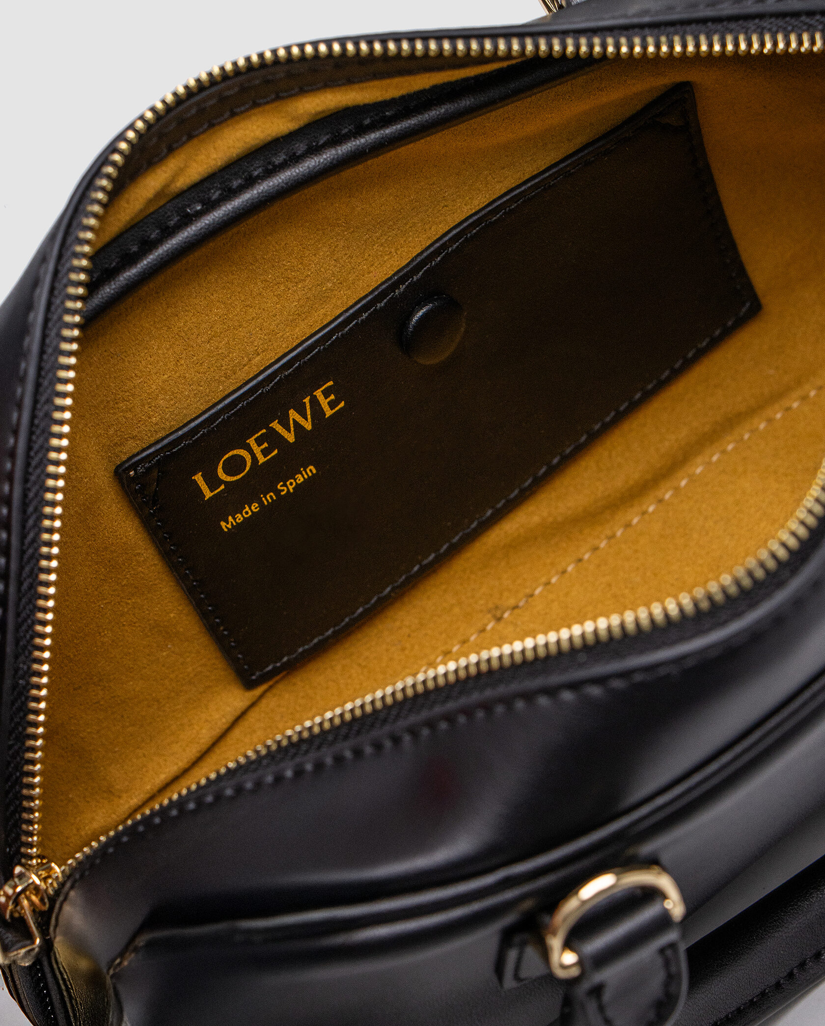 Loewe Amazona 23 Cropped Bag in Nappa Calfskin Black - 13