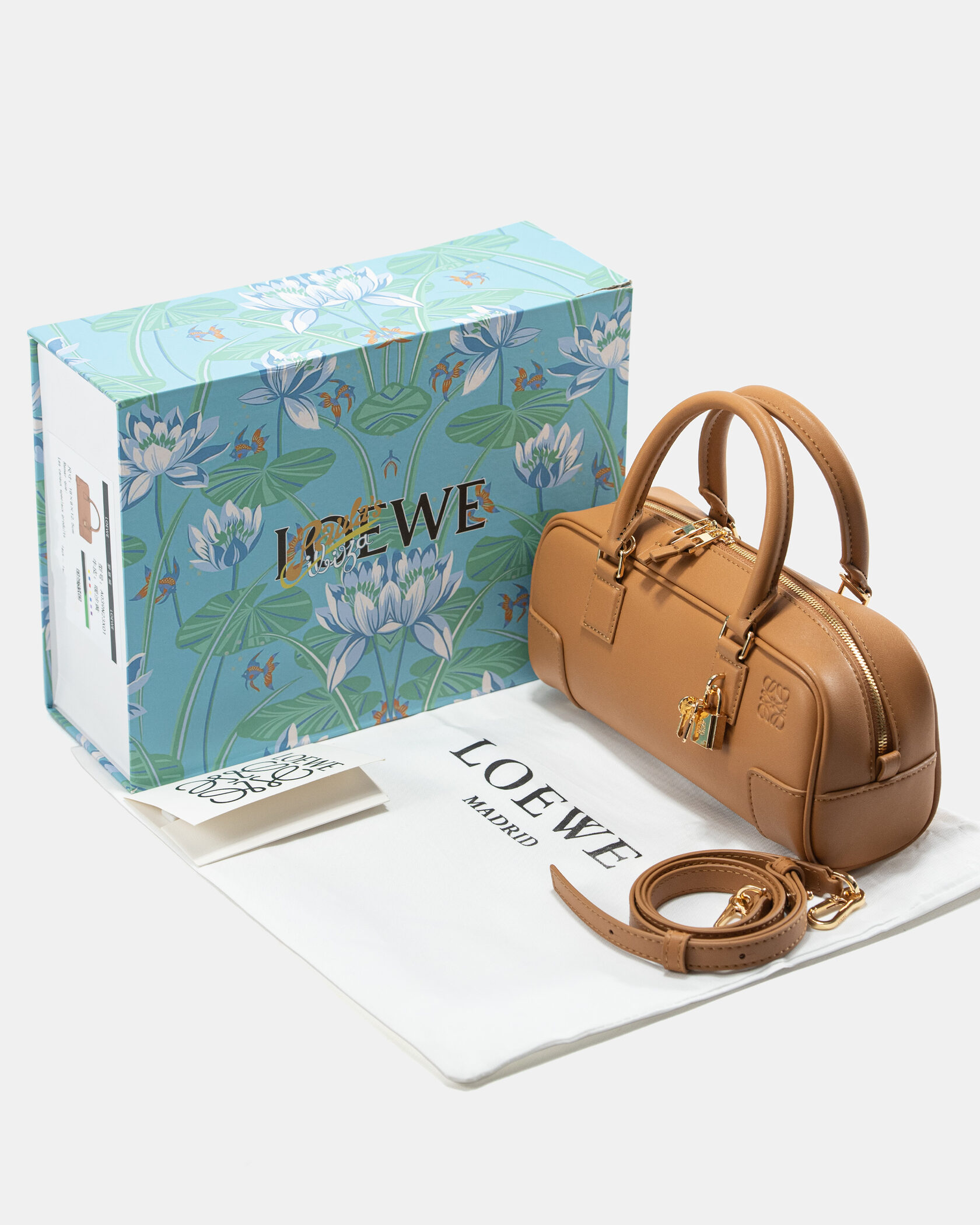 Loewe Amazona 23 Cropped Bag in Nappa Calfskin Caramel - 2