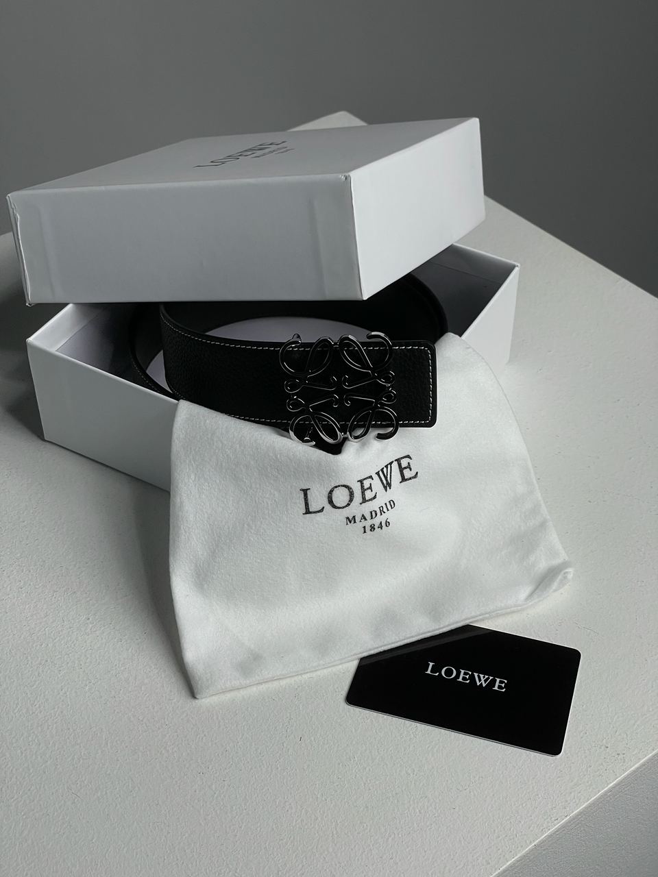 Loewe Anagram Belt in Pebble Grain Calfskin Black/Silver - 6
