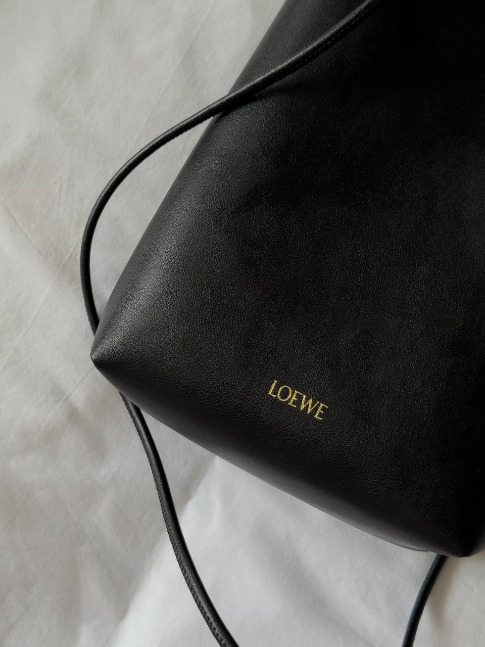 Loewe Pebble Smooth Leather Pouch Black - 6