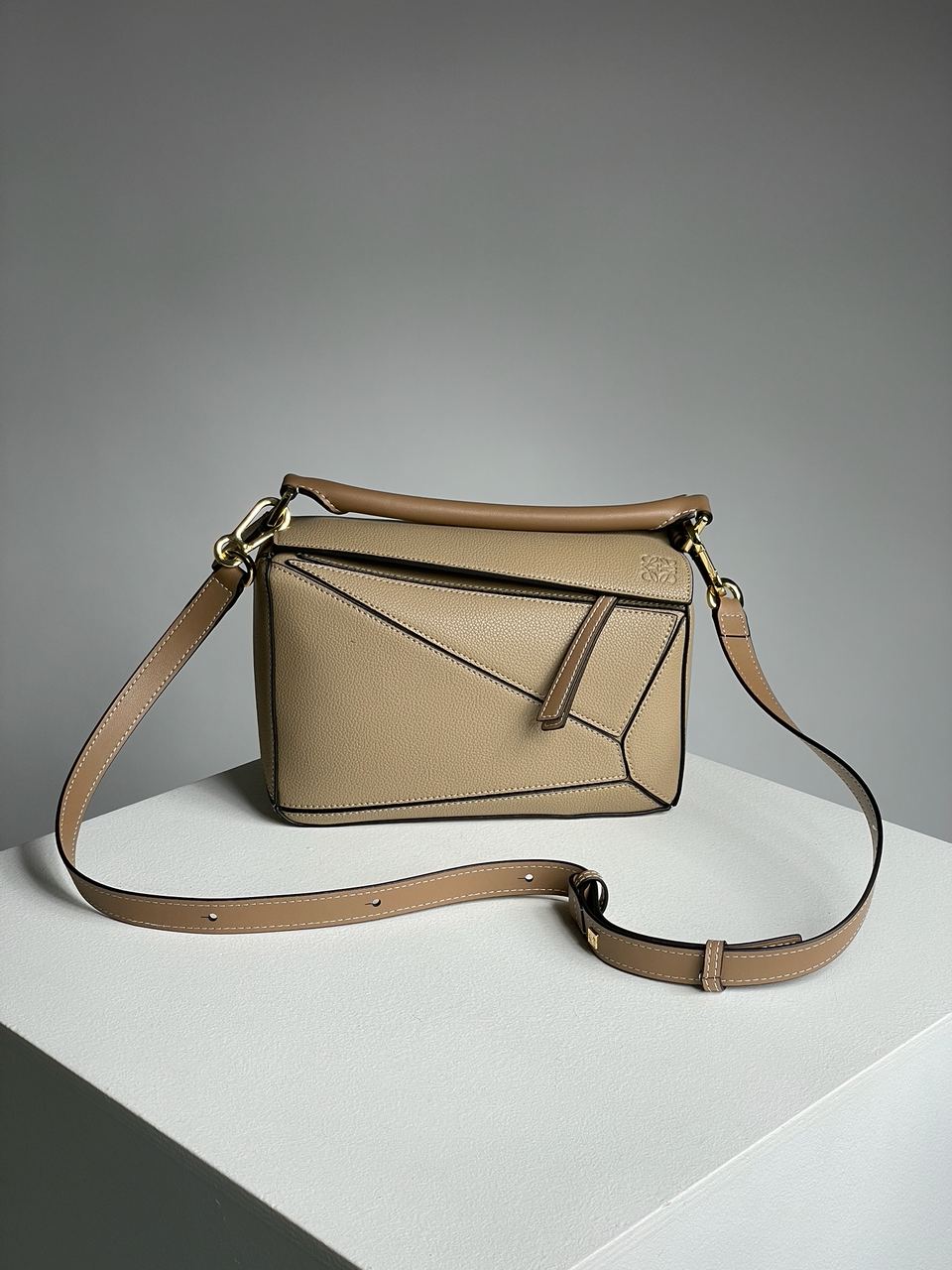 Loewe Small Puzzle Bag in Classic Calfskin Beige - 3