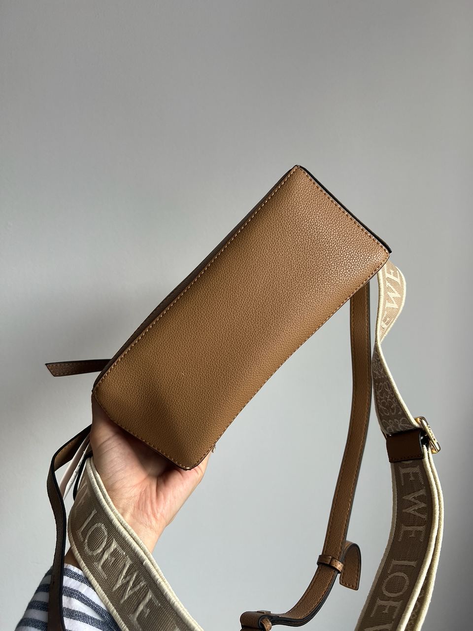 Loewe Small Puzzle Bag in Classic Calfskin Caramel - 10