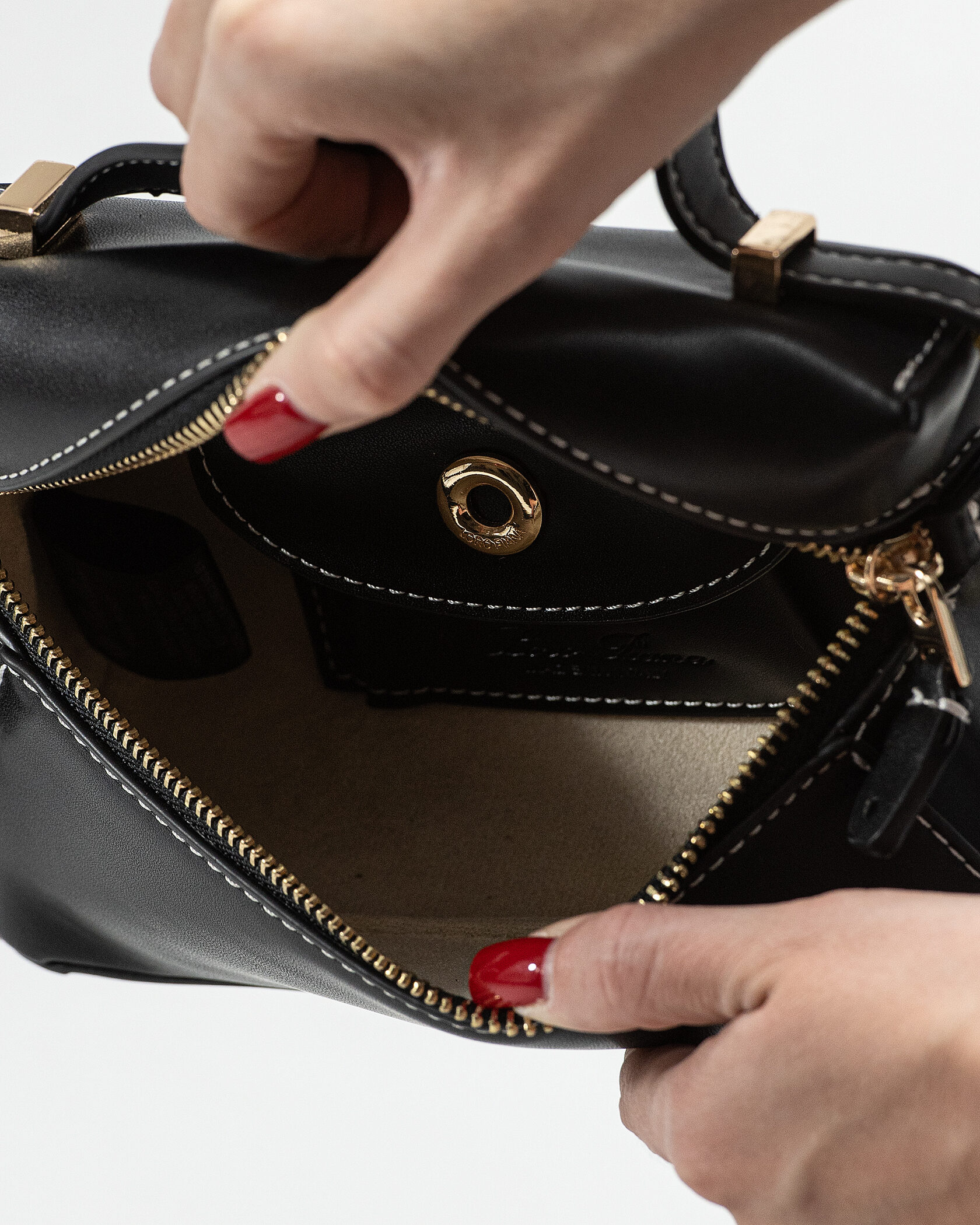 Loro Piana Extra Pocket in Smooth Leather Black - 15