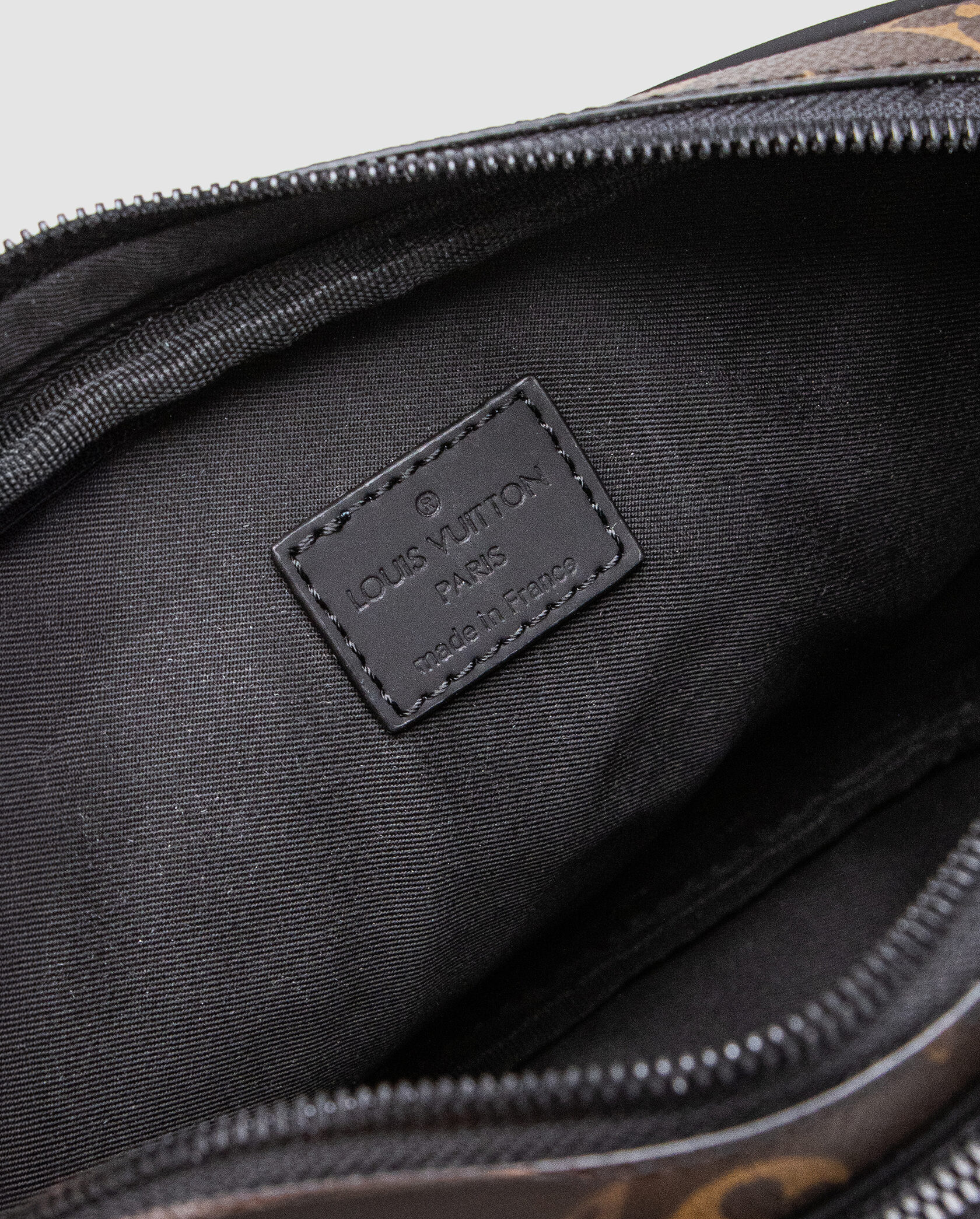 Louis Vuitton Alpha Wearable Wallet Brown/Black - 14