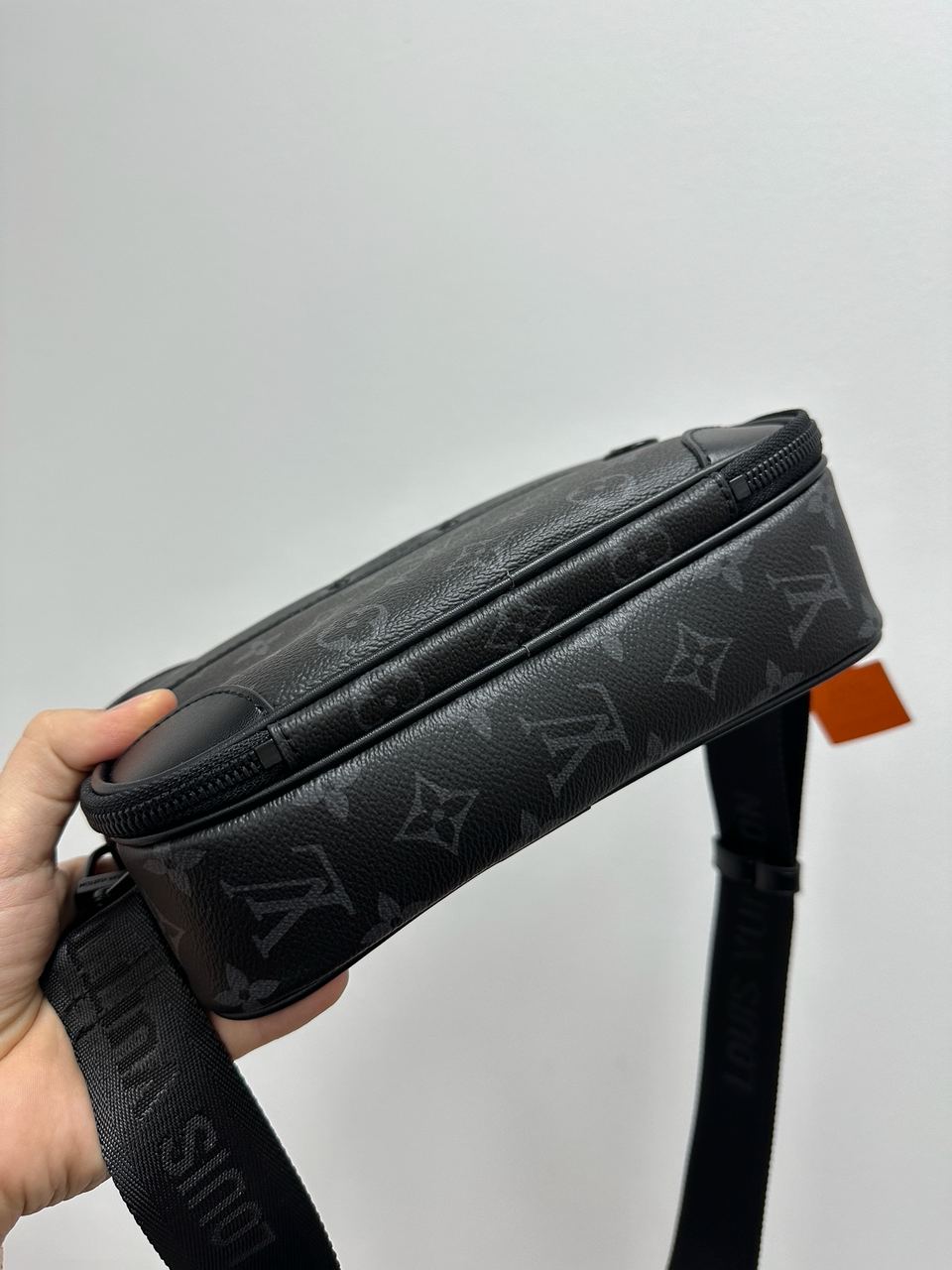 Louis Vuitton Alpha Wearable Wallet Grey Black - 10
