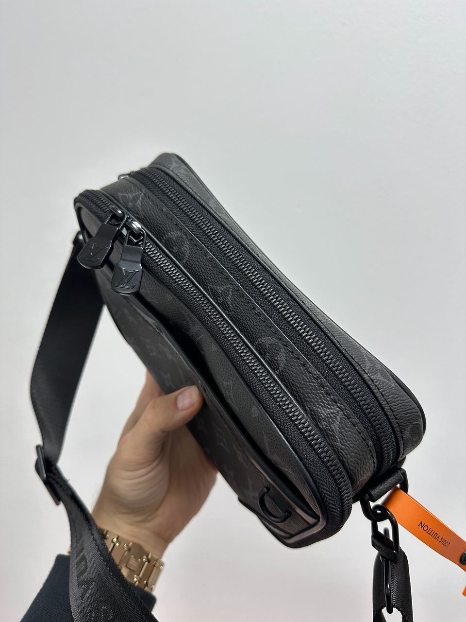 Louis Vuitton Alpha Wearable Wallet Grey Black - 8