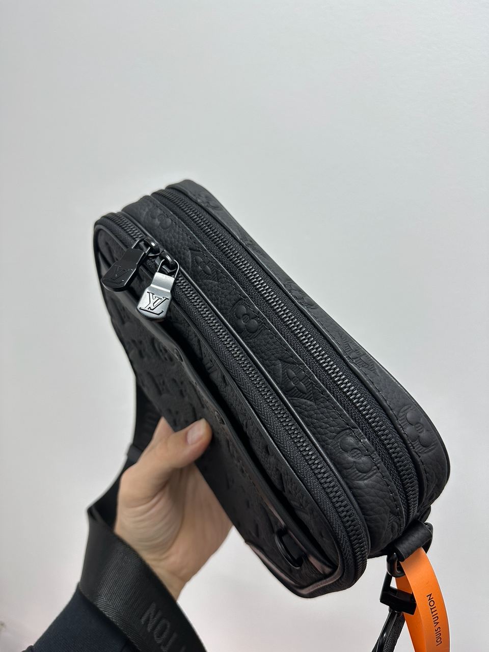 Louis Vuitton Alpha Wearable Wallet Total Black - 10