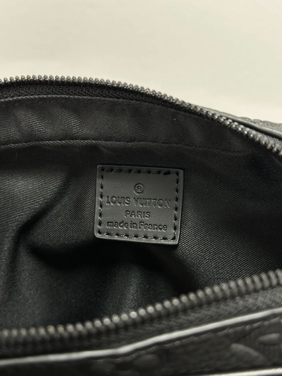 Louis Vuitton Alpha Wearable Wallet Total Black - 14