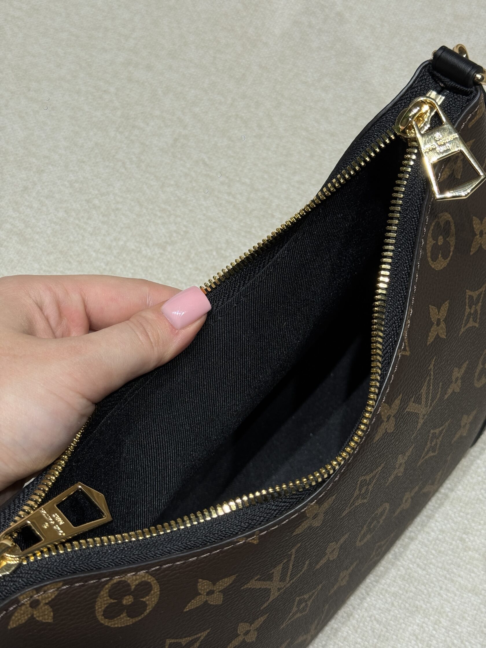 Louis Vuitton Boulogne Monogram Canvas/Black - 18