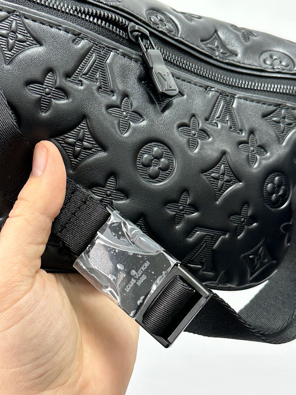 Louis Vuitton Bumbag Black Embossing Leather - 18