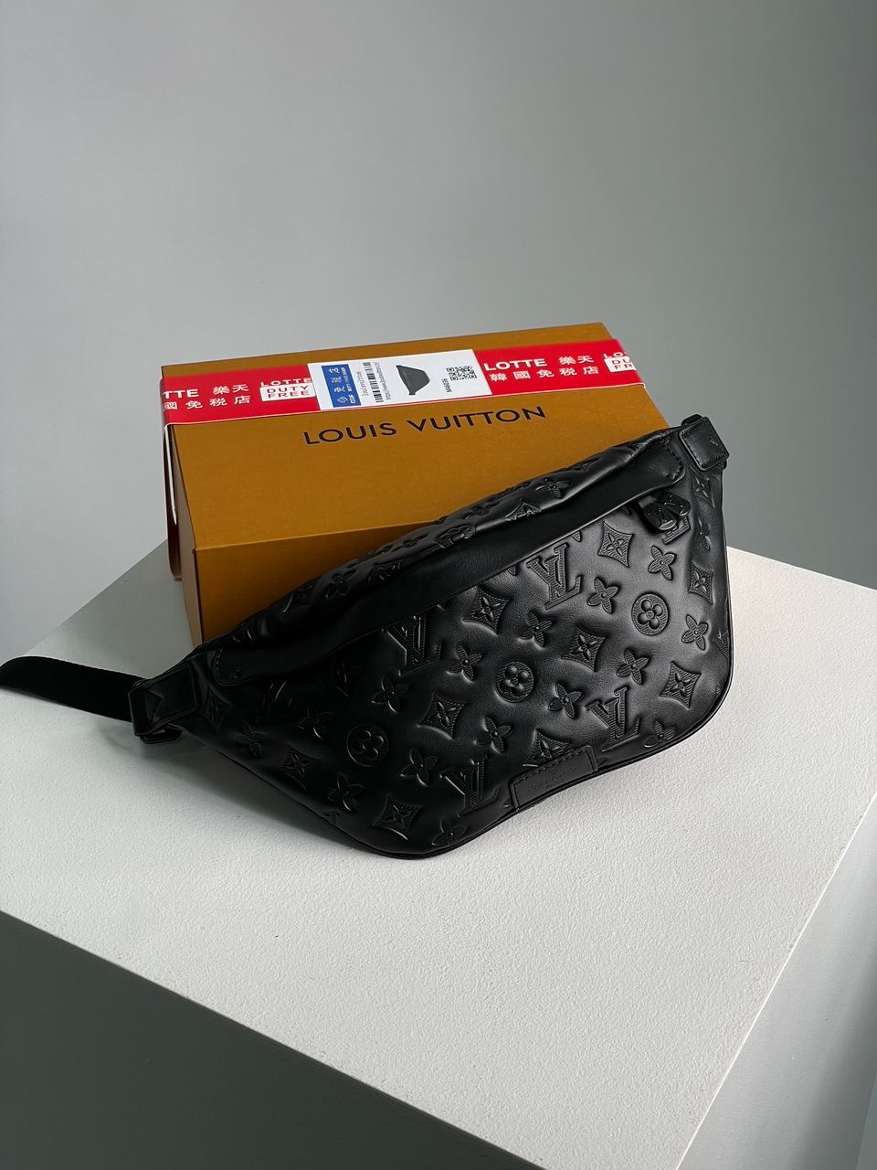 Louis Vuitton Bumbag Black Embossing Leather - 3