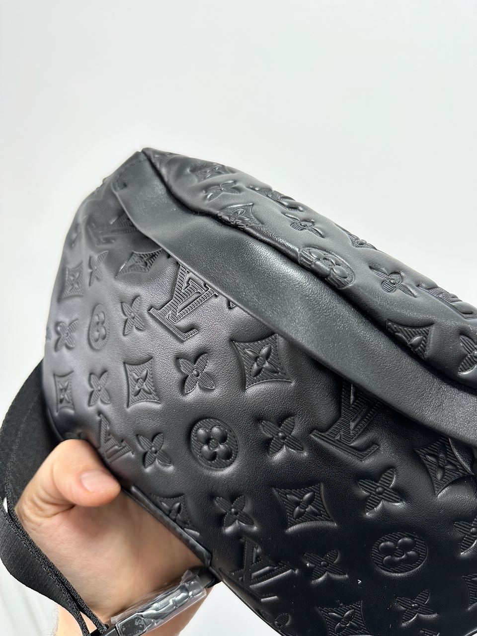 Louis Vuitton Bumbag Black Embossing Leather - 9