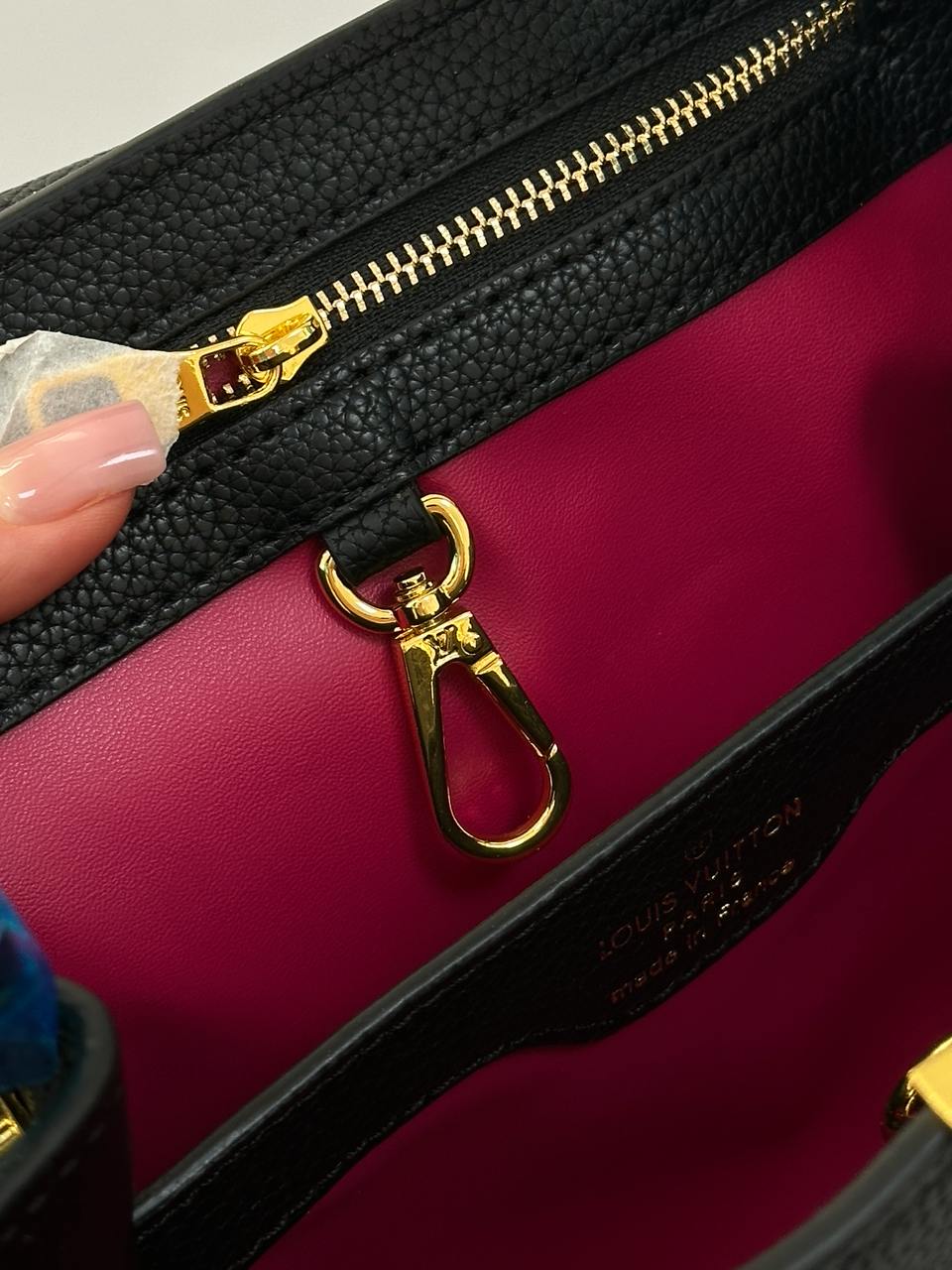 Louis Vuitton Capucines BB Black/Gold - 13