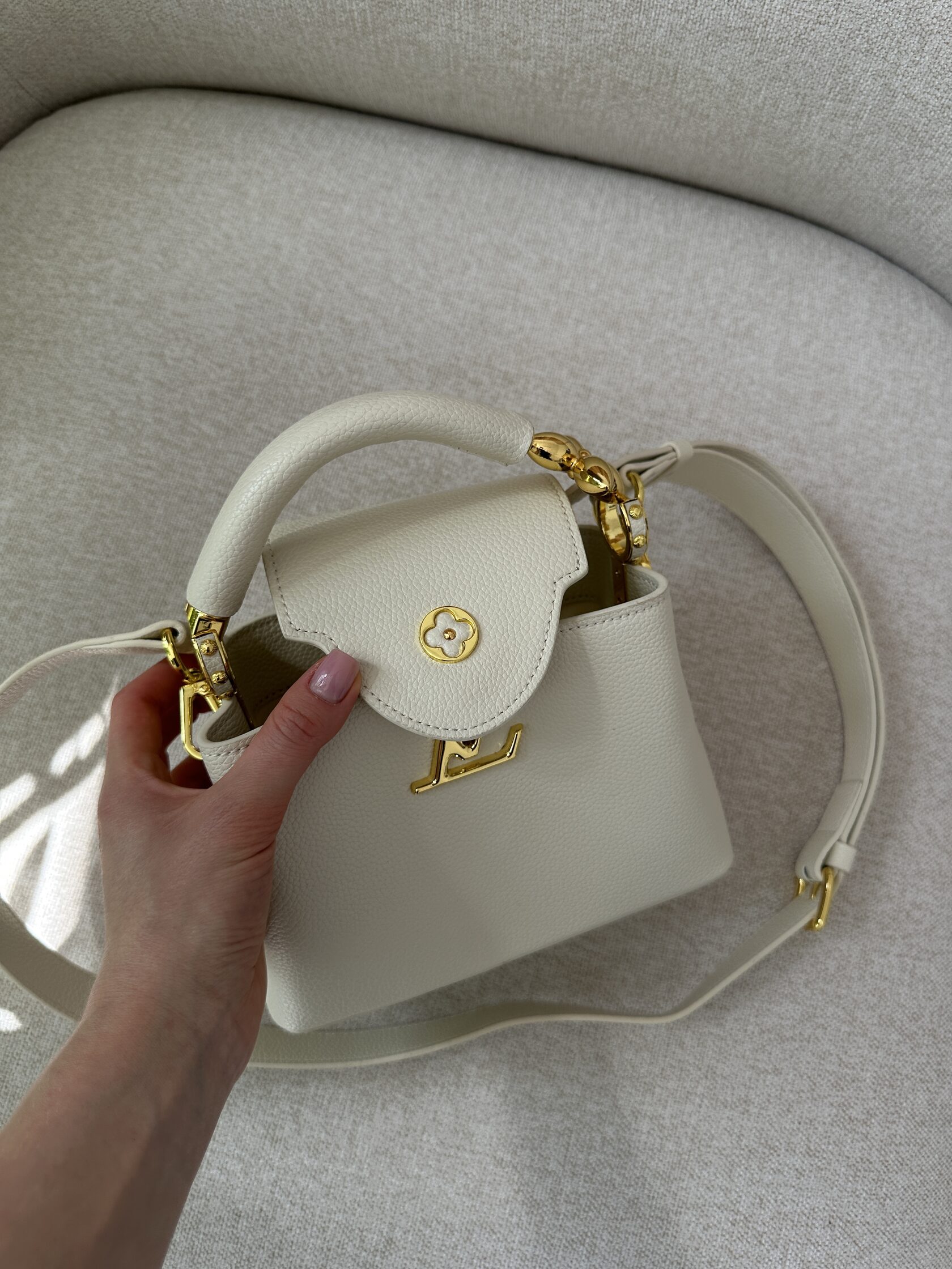 Louis Vuitton Capucines Mini White/Gold - 12
