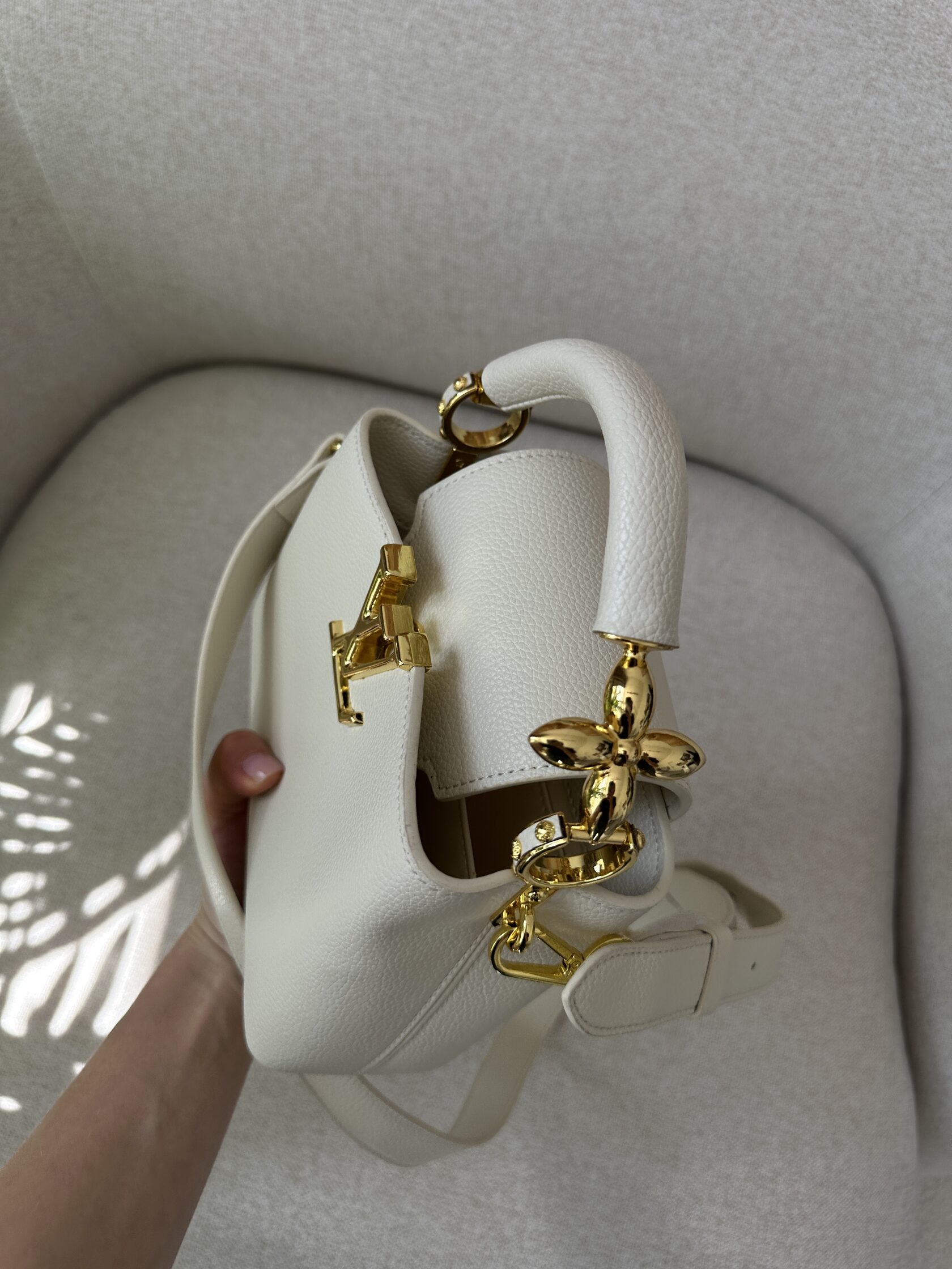 Louis Vuitton Capucines Mini White/Gold - 13