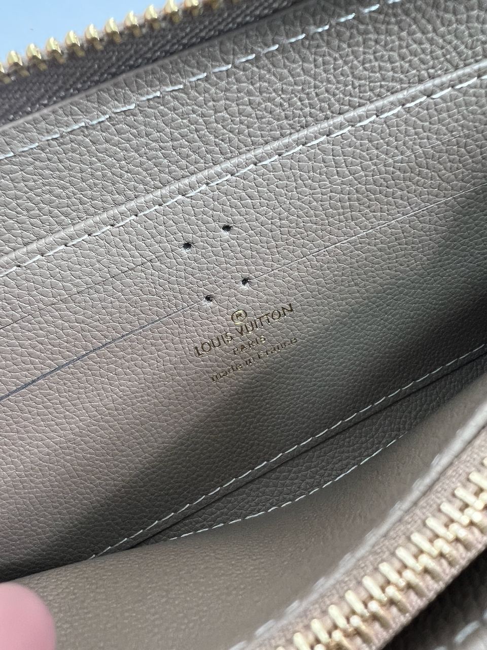 Louis Vuitton Clemence Wallet Bicolor Beige/Cream - 16