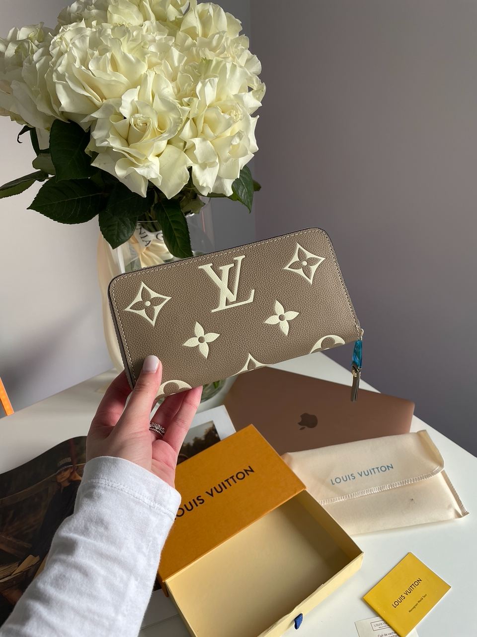 Louis Vuitton Clemence Wallet Bicolor Beige/Cream - 3