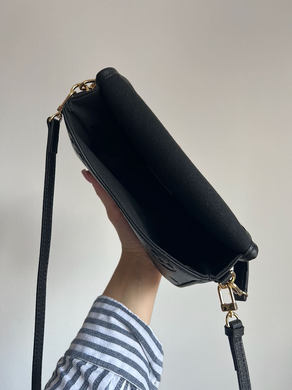 Louis Vuitton Diane Monogram Empreinte Leather Black - 6