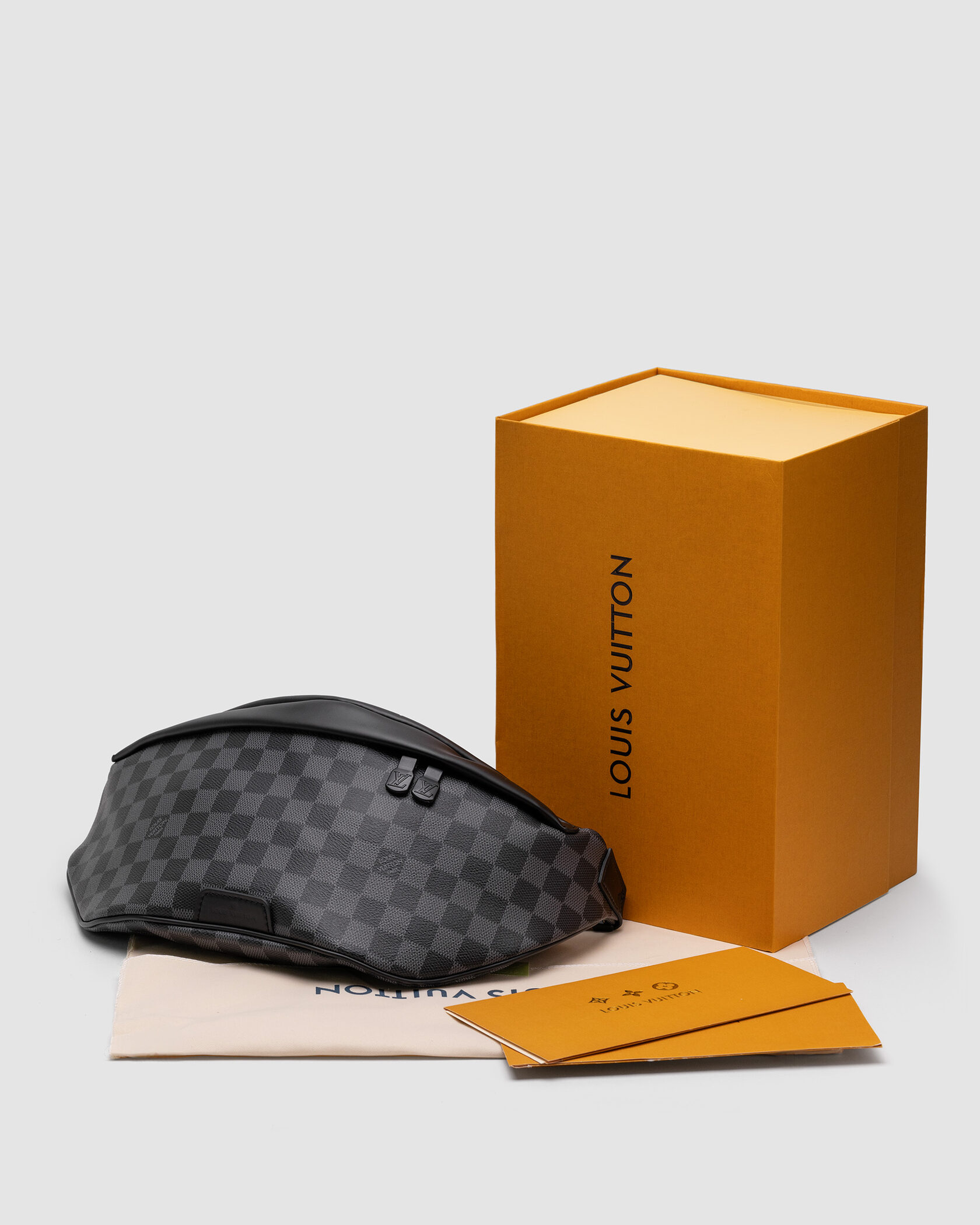 Louis Vuitton Discovery PM Bumbag Grey Chess Canvas - 2