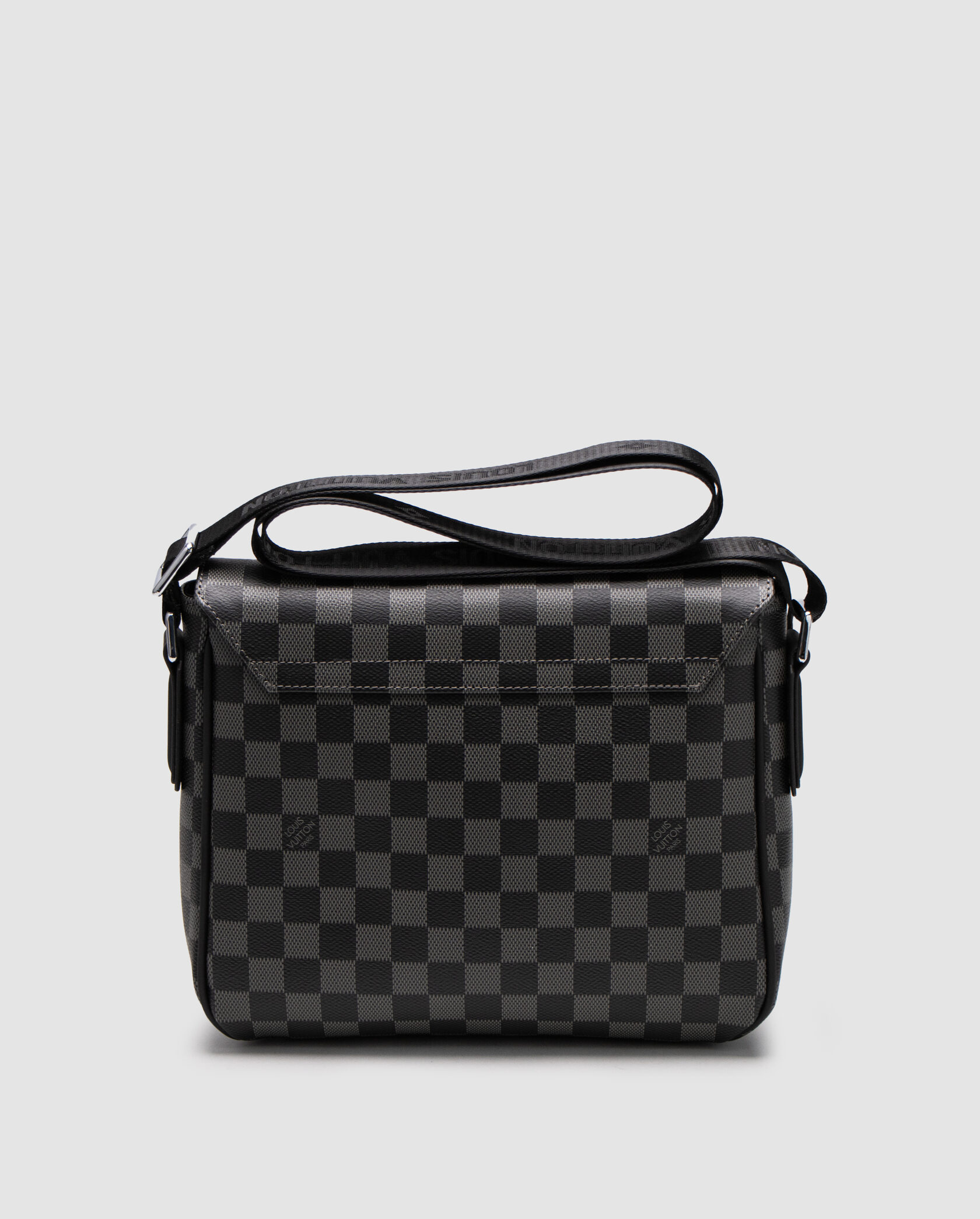 Louis Vuitton District PM Damier Graphite Canvas Grey - 4