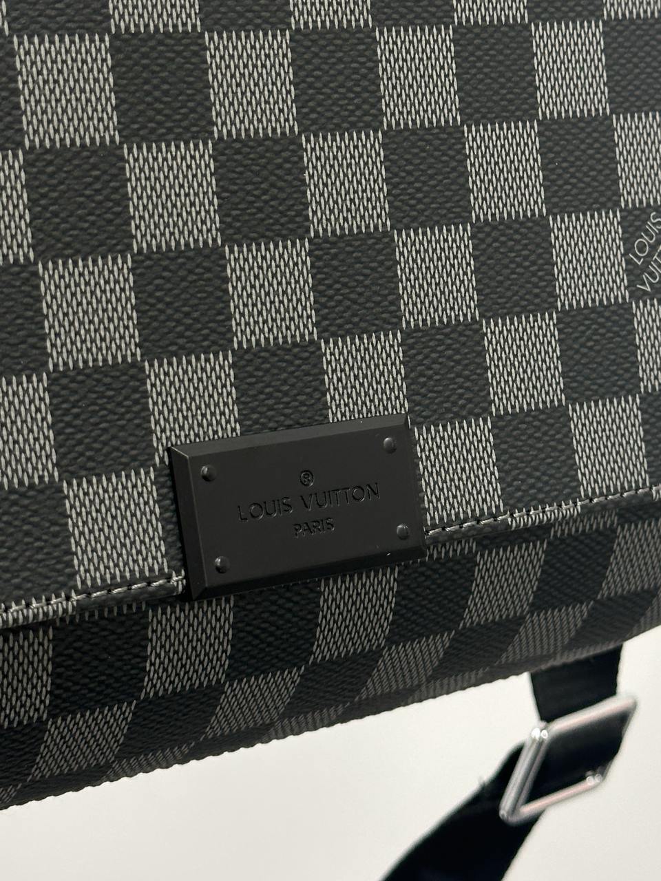 Louis Vuitton District PM Damier Graphite Canvas Grey - 7