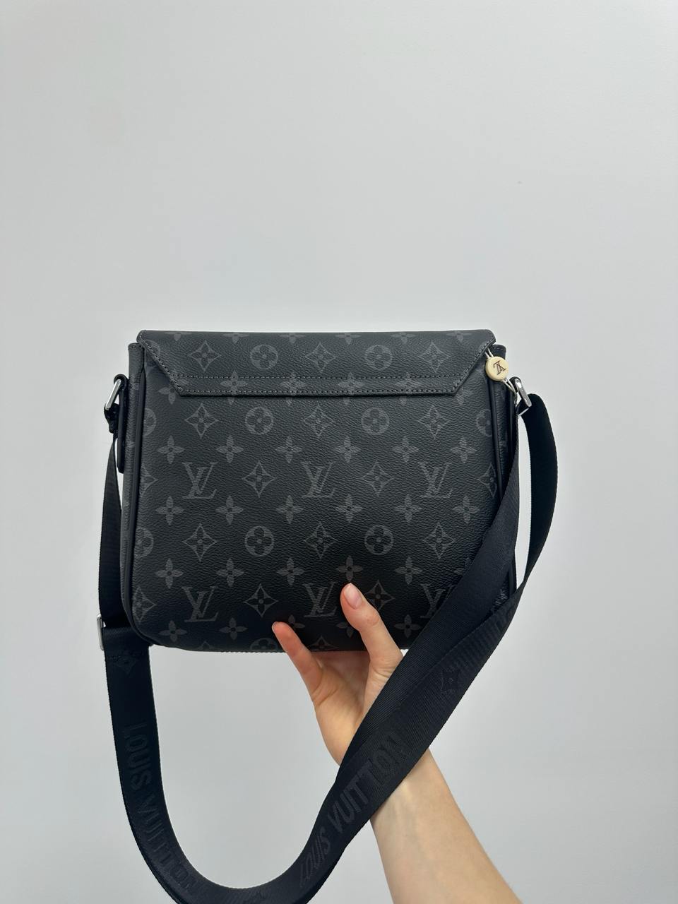 Louis Vuitton District PM Monogram Eclipse Grey - 6
