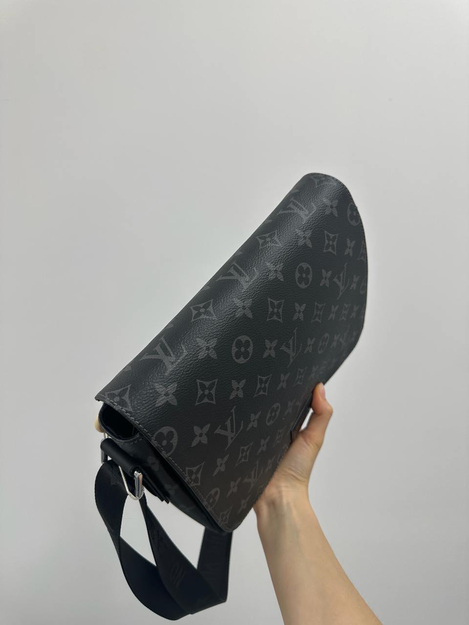 Louis Vuitton District PM Monogram Eclipse Grey - 7
