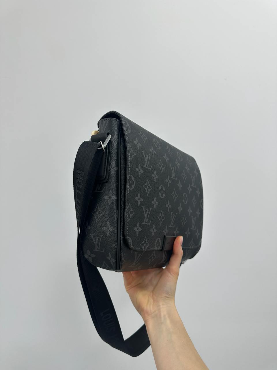 Louis Vuitton District PM Monogram Eclipse Grey - 8