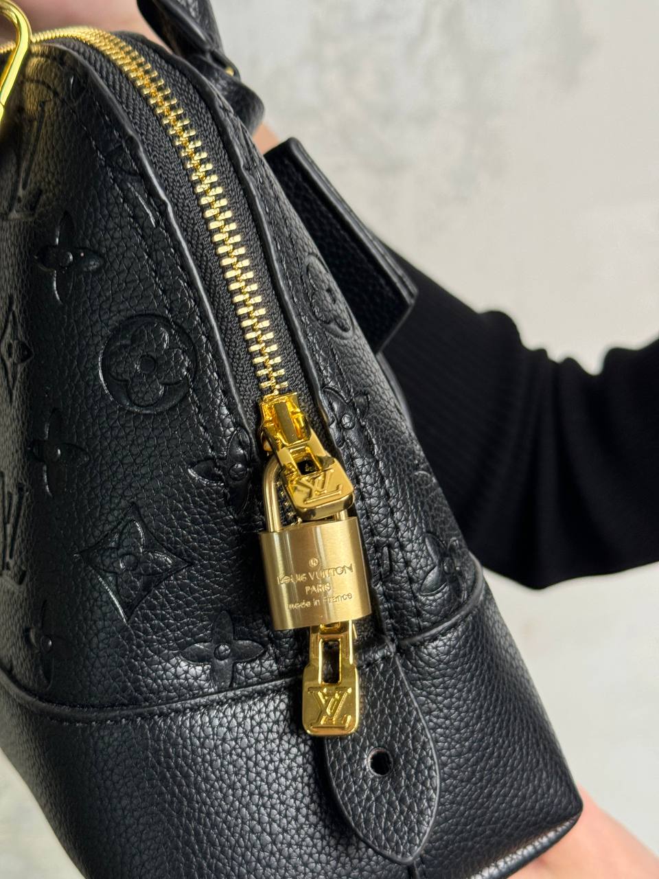 Louis Vuitton Néo Alma BB Bag - 15