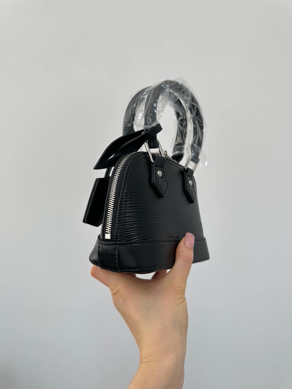 Louis Vuitton Nano Alma Epi Leather Black - 4