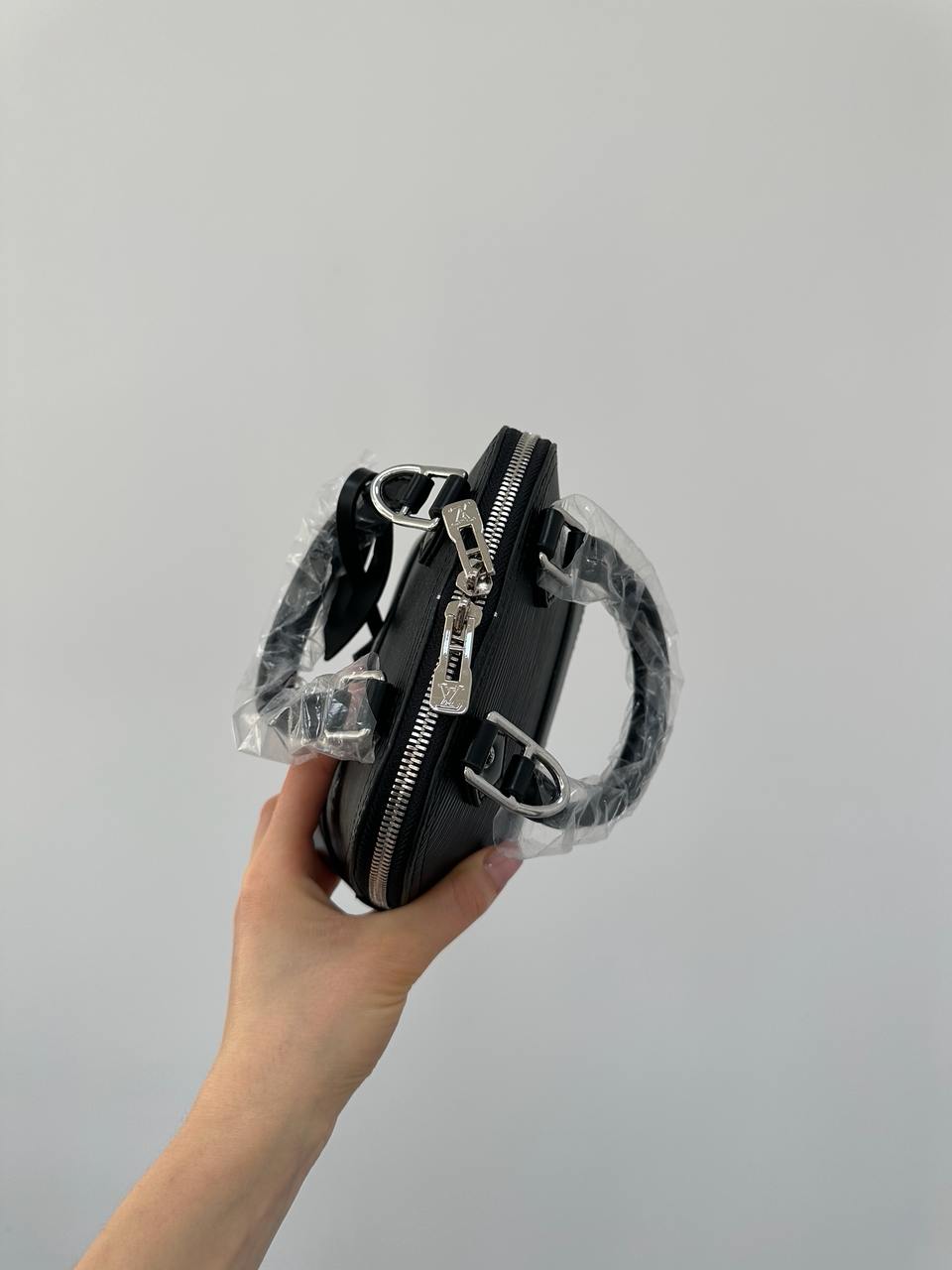 Louis Vuitton Nano Alma Epi Leather Black - 6