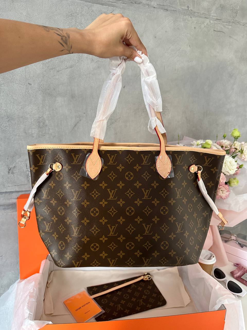 Louis Vuitton Neverfull MM Monogram Canvas - 2