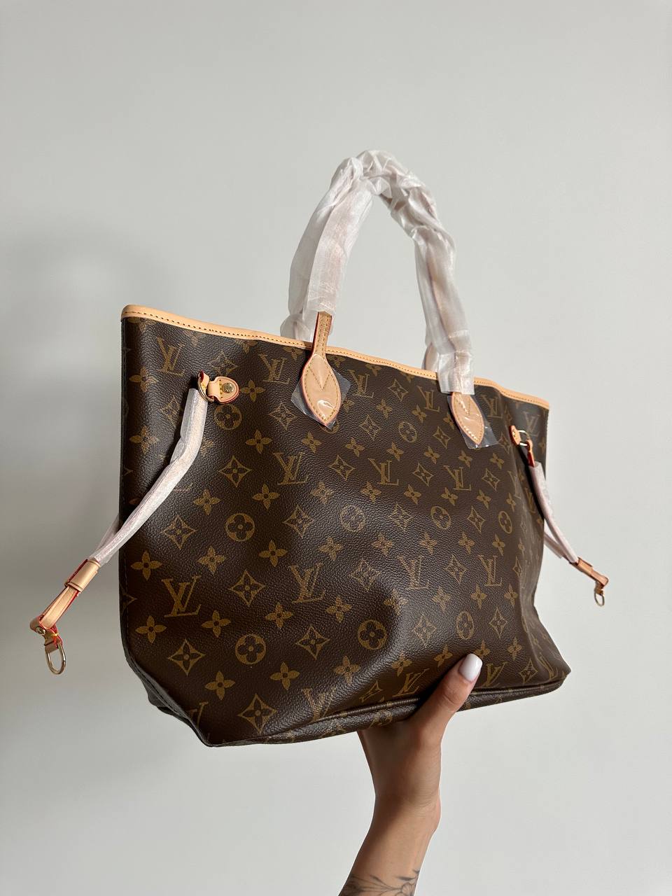 Louis Vuitton Neverfull MM Monogram Canvas - 4