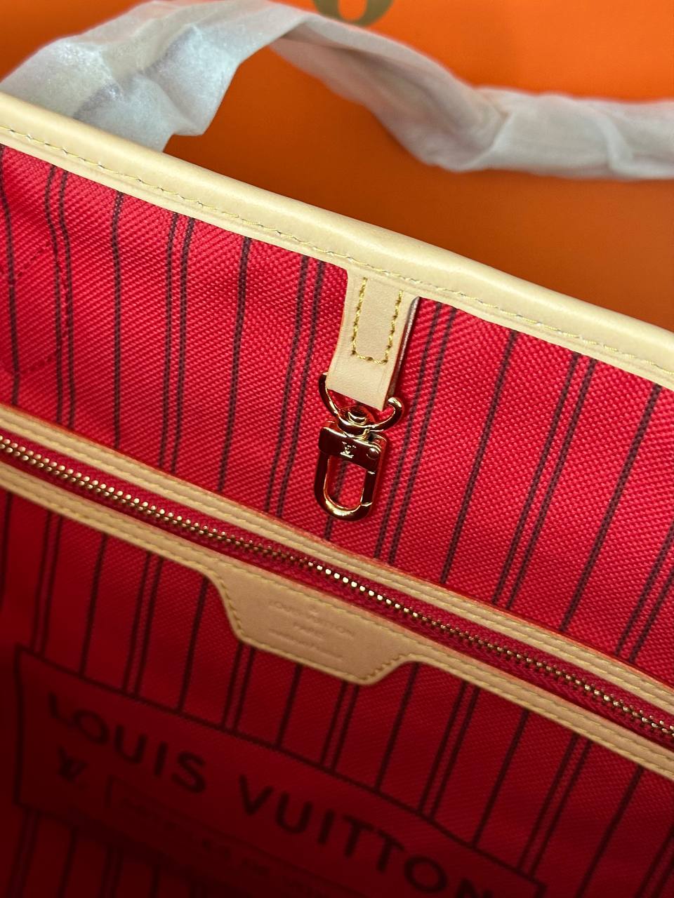 Louis Vuitton Neverfull MM Monogram Canvas - 8