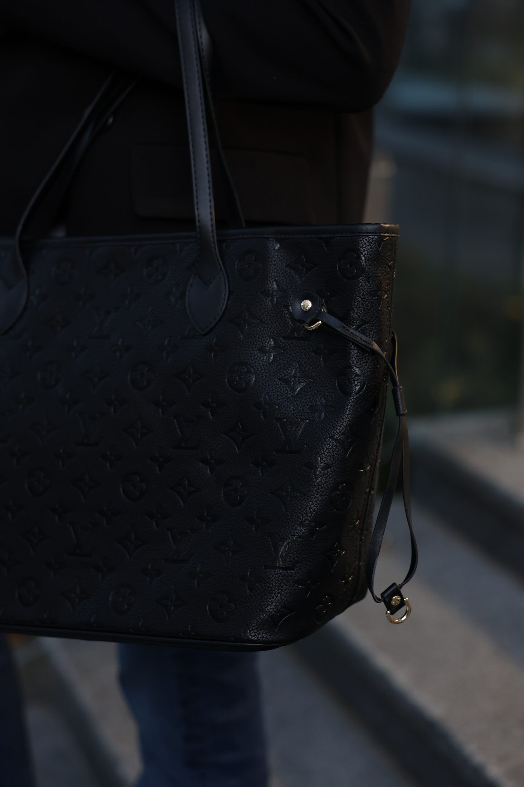 Louis Vuitton Neverfull MM Monogram Empreinte Leather Black - 15