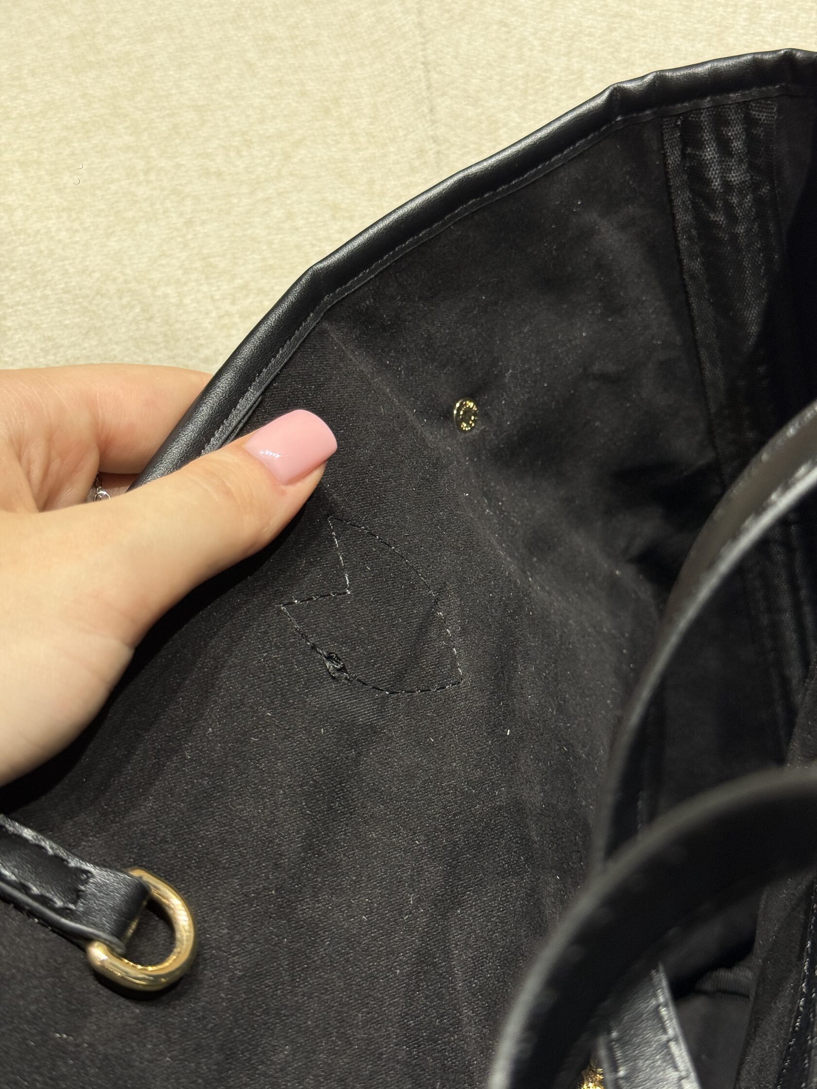 Louis Vuitton Neverfull MM Monogram Empreinte Leather Black - 19